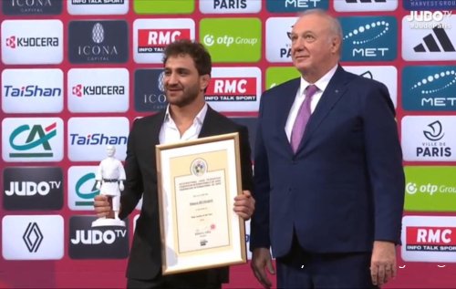 Beynəlxalq Cüdo Federasiyası Olimpiya çempionu Hidayət Heydərovu və baş məşqçi Riçard Trautmanı mükafatlandırıb