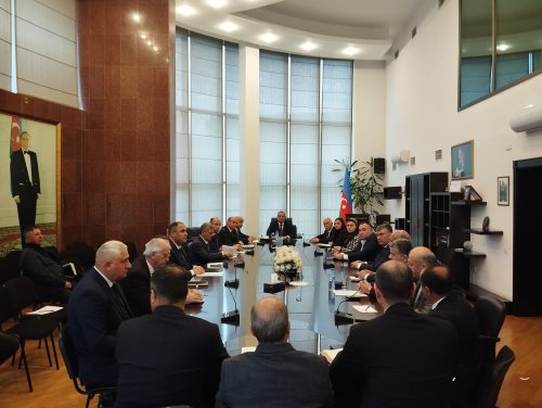 Suraxanı RİH başçısı Adil Əliyev müşavirə keçirmişdir