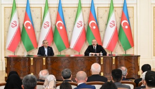 Azərbaycan və İran prezidentləri mətbuata birgə bəyanatlarla çıxış ediblər
