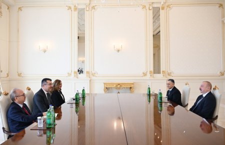 Prezident İlham Əliyev Türkiyənin milli müdafiə nazirini qəbul edib