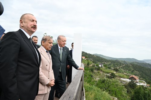 Azərbaycan və Türkiyə prezidentləri, Pakistanın Baş naziri Laçın şəhərində seyrəngahda olublar VİDEO