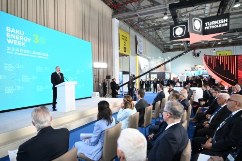 Prezident İlham Əliyev 30-cu “Caspian Oil and Gas”, 13-cü “Caspian Power” sərgilərinin və 30-cu “Baku Energy Forum”un rəsmi açılış mərasimində çıxış edib