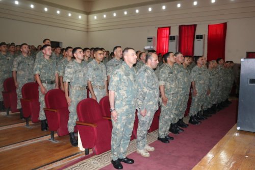 Hərbi hissələrdə tədbirlər keçirilib