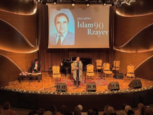 Xalq artisti İslam Rzayevin anadan olmasının 90 illiyi qeyd edilib