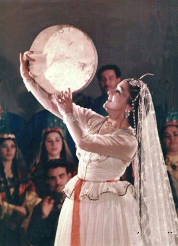 Bu gün Xalq artisti Əminə Dilbazinin doğum günüdür