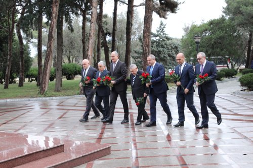 Suraxanı rayonunda “Bir millətin işığına çevrilmiş Lider” adlı tədbir keçirilib