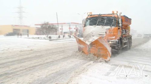 Hava şəraiti ilə əlaqədar region yollarında görülən işlər açıqlanıb