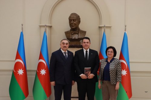 Aida Eyvazlı Göytürkün “Sahaya” kitabı türk dilinə uyğunlaşdırılaraq işıq üzü görüb