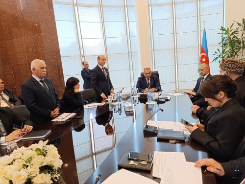 Aprelin 6-da Suraxanı Rayon İcra Hakimiyyətinin başçısı Adil Əliyev növbəti vətəndaş qəbulu keçirib