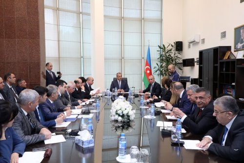 Mayın 4-də Suraxanı Rayon İcra Hakimiyyətinin başçısı Adil Əliyev Rayon İcra Hakimiyyətində növbəti vətəndaş qəbulu keçirib