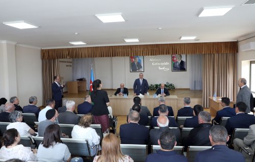 Suraxanıda vətəndaşlarla növbəti səyyar qəbul keçirilib