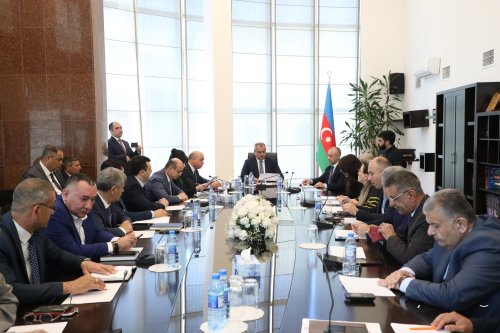 Suraxanı Rayon İcra Hakimiyyətinin başçısı Adil Əliyev Rayon İcra Hakimiyyətində növbəti vətəndaş qəbulu keçirib