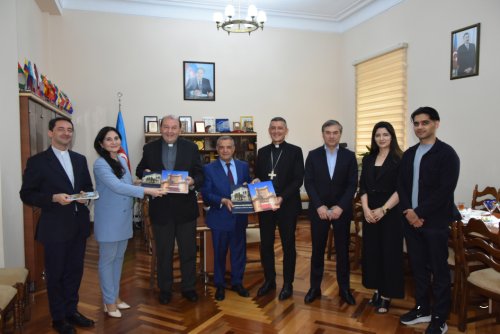 Vatikan nümayəndə heyəti Azərbaycan Milli Kitabxanasında olub